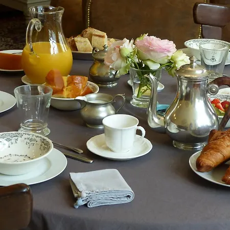 La Cour Des Carmes Nyaraló