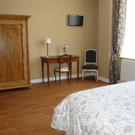 La Cour Des Carmes Nyaraló