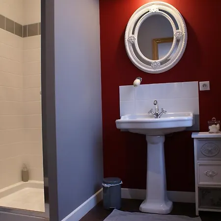 La Cour Des Carmes Nyaraló Arras