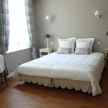 La Cour Des Carmes Сasa de vacaciones *